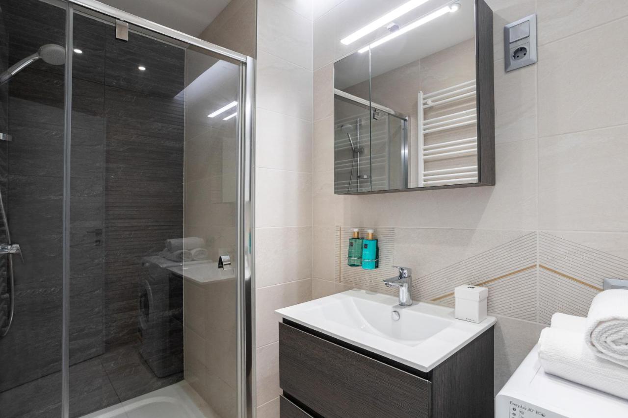 Avand Apartments Debrecen Buitenkant foto