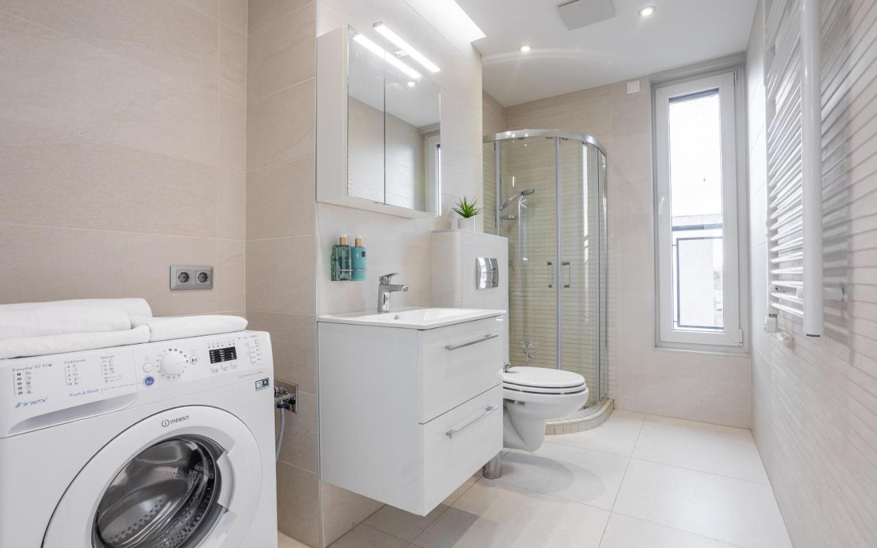 Avand Apartments Debrecen Buitenkant foto