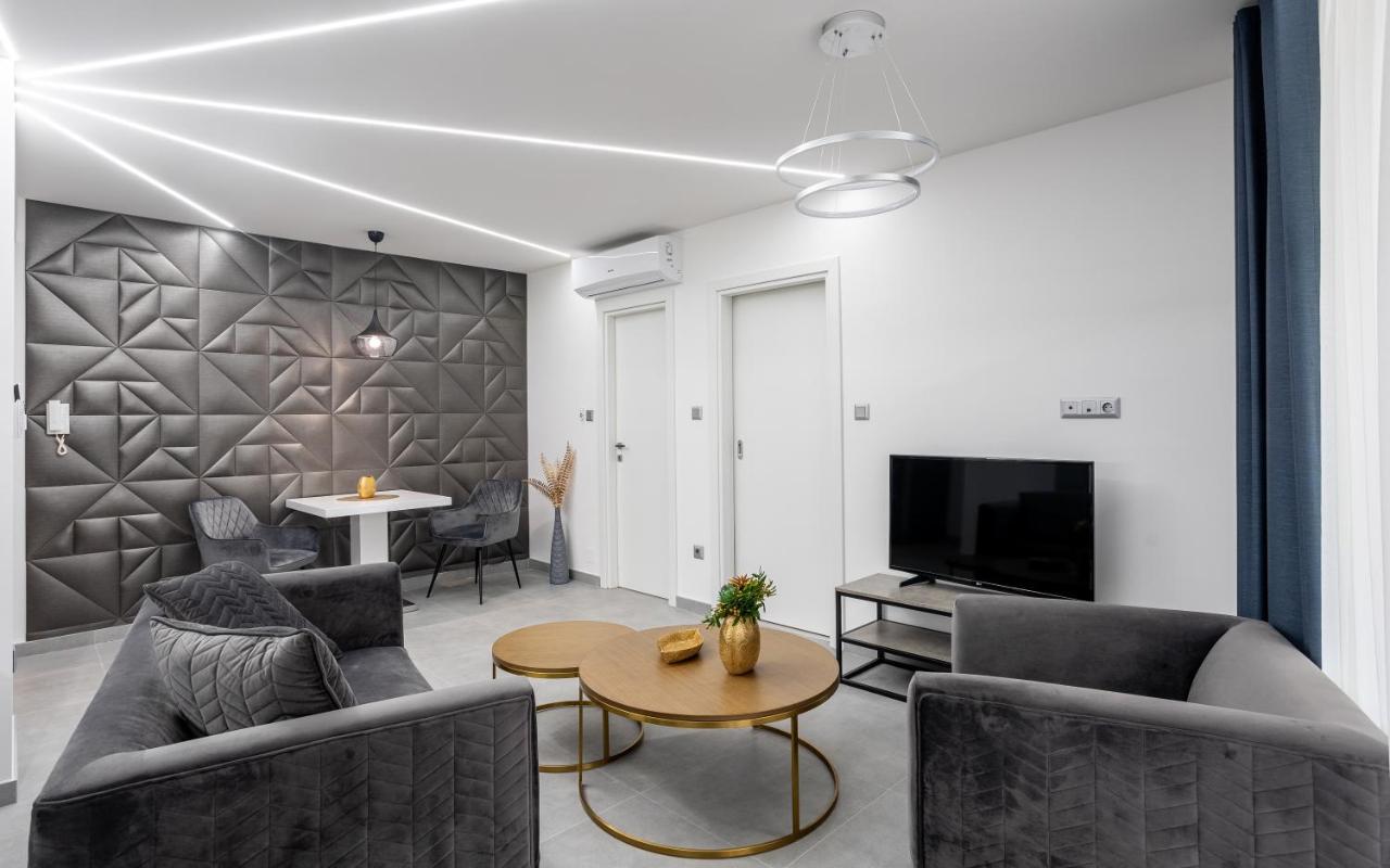 Avand Apartments Debrecen Buitenkant foto